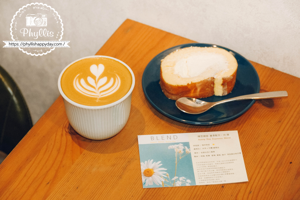 【Air Kafe-咖啡者的慢活時光】假日限定才喝得到!菱潭街興創基地職人咖啡香,龍潭低調質感咖啡廳與甜點下午茶推薦 - 第22張圖 Air Kafe 精品咖啡搭配生乳捲,龍潭下午茶推薦組合
