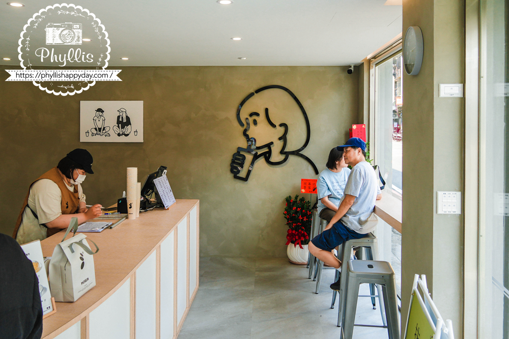 【沫飲MOREiN-桃園龍潭店】龍潭新開幕飲料店開箱!主打蕎麥茶與舒適內用空間,喝完讓人想再訪 - 第6張圖 沫飲MOREiN龍潭店內用環境明亮舒適,提供輕鬆愜意的飲品空間
