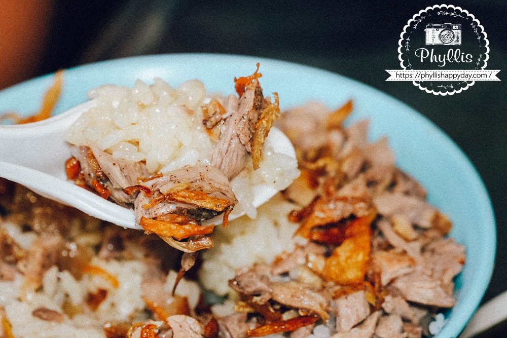 【原味鴨肉麵】新竹米其林必比登美食!鴨肉飯60元起、炒米粉鑊氣超香,勝利路排隊小吃 - 第12張圖 原味鴨肉麵鴨肉與白飯特寫,新竹市東區米其林推薦鴨肉飯實吃