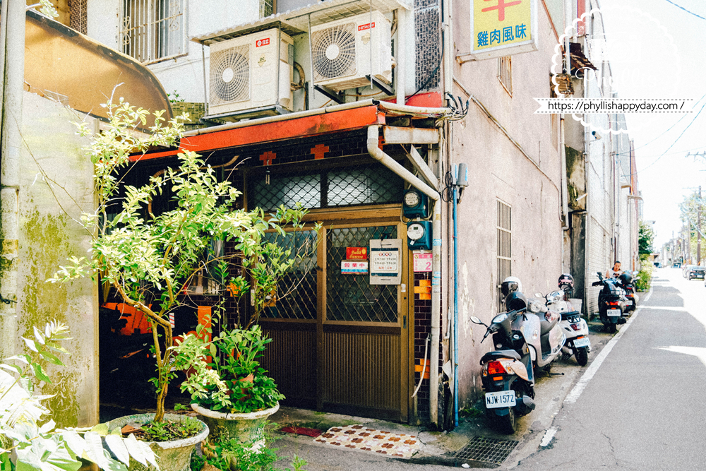 【阿蕊米干】桃園龍潭米干推薦|干城路巷弄老店|在地人從小吃到大|招牌米干中午前必吃 - 第2張圖 阿蕊姨米干店外觀在巷弄內很不起眼,桃園龍潭干城路在地小吃
